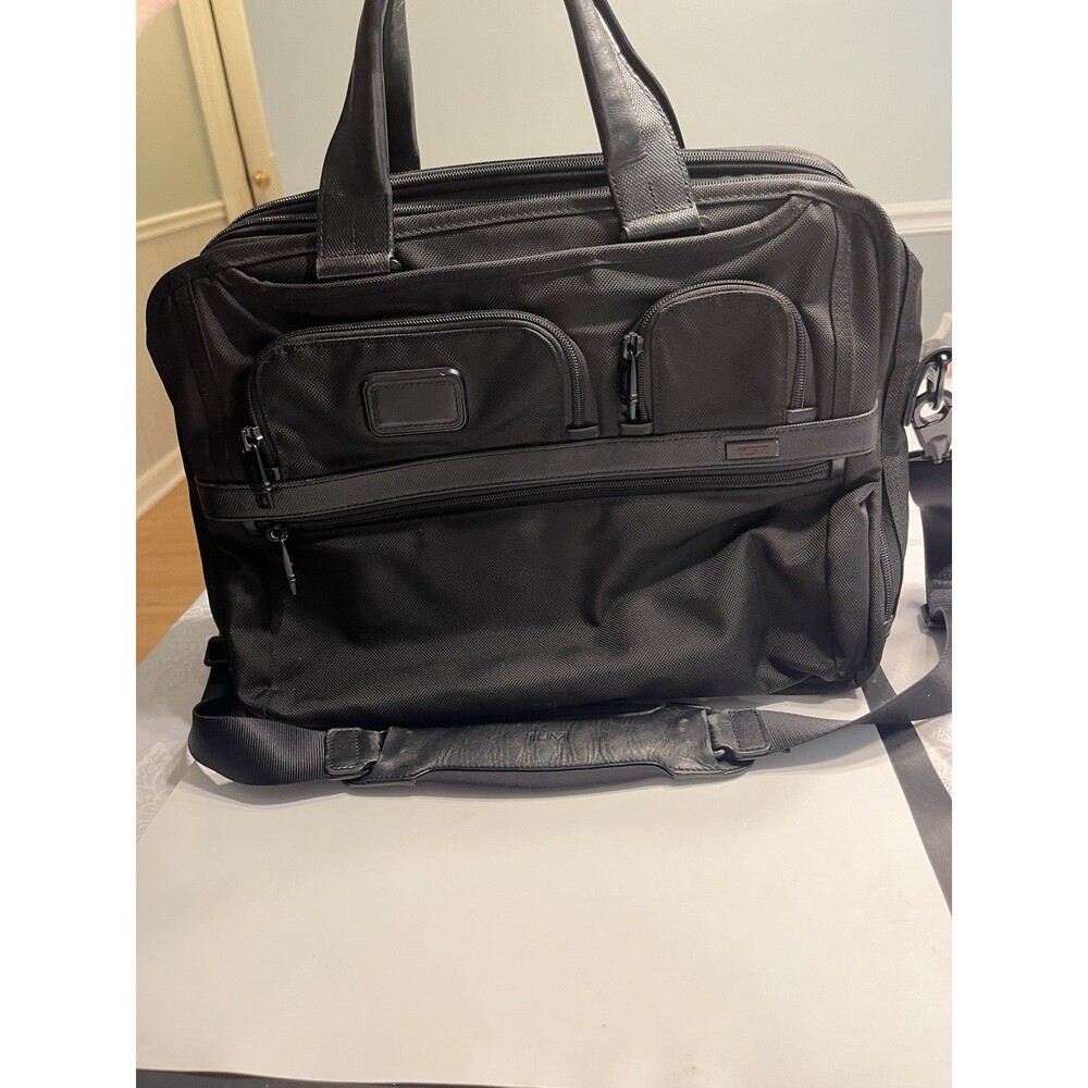 Tumi Alpha 2 Expandable Organizer Brief T-Pass Black FXT Ballistic Nylon 26145D2
